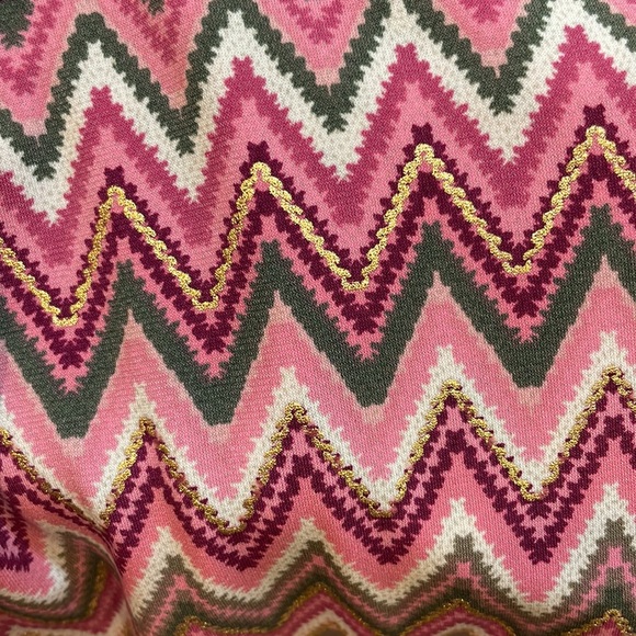 INC pink, Grey, gold zigzag top Large sleeveless poly-spandex blend vintage - Picture 7 of 7